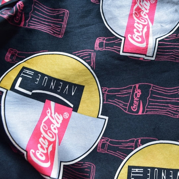 Rare Vintage 1995 Coca Cola 100% Silk Robe Housecoat Collectable - Picture 5 of 6